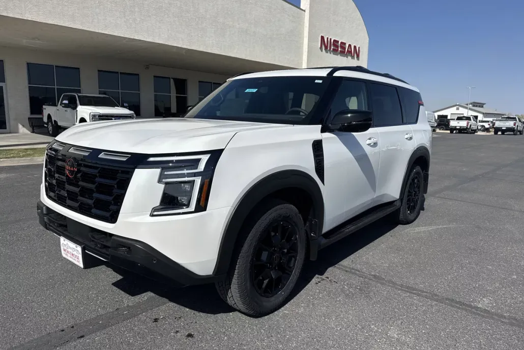 2025 Nissan Armada photo 1