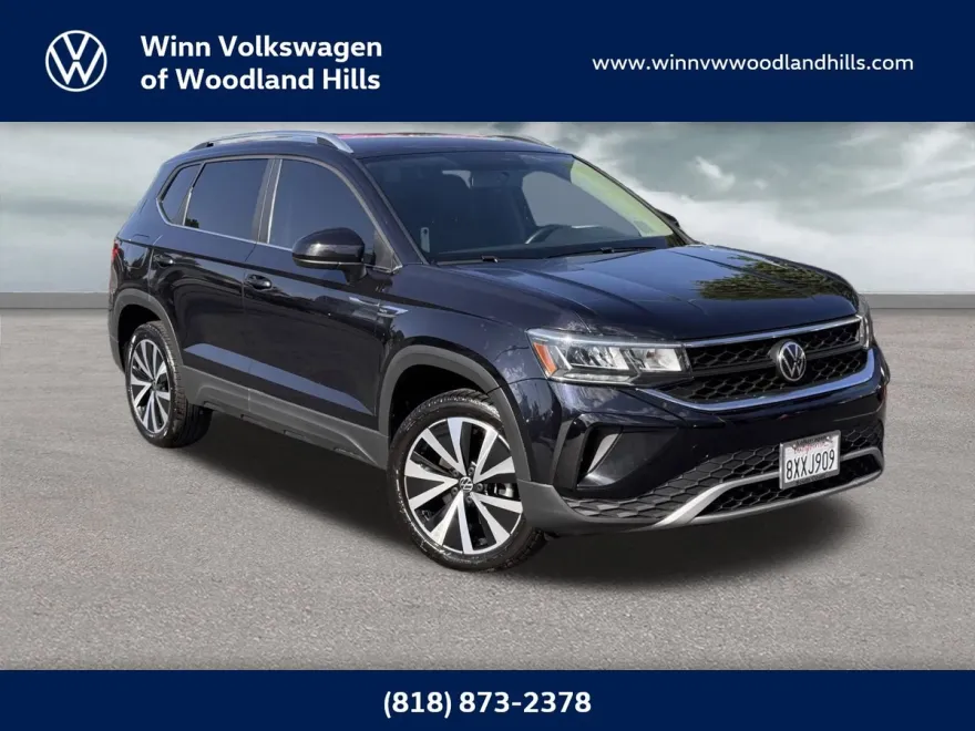 2022 Volkswagen Taos SE photo 1