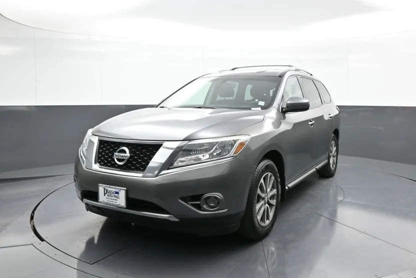 2016 Nissan Pathfinder S photo 1