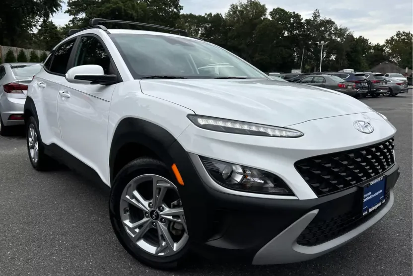2023 Hyundai Kona SEL photo 1