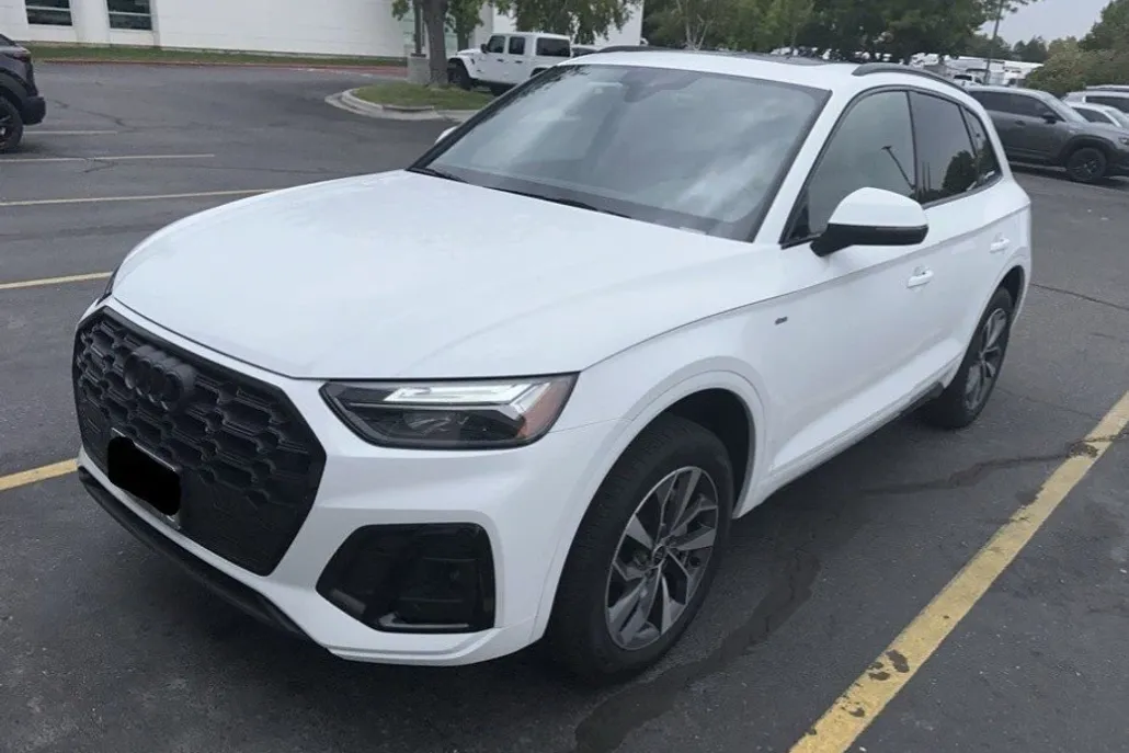2024 Audi Q5 45 S line Premium photo 1
