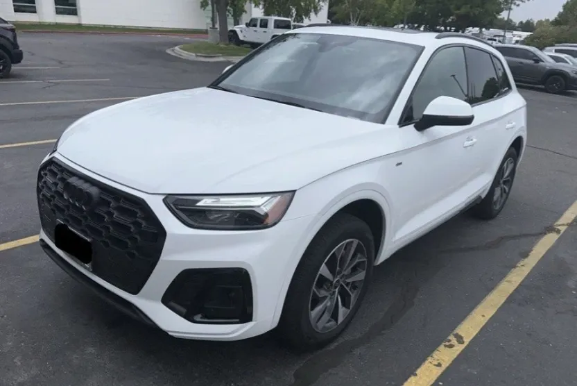2024 Audi Q5 45 S line Premium photo 1