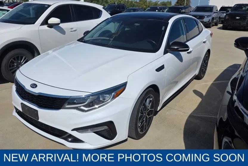 2020 Kia Optima SE photo 1