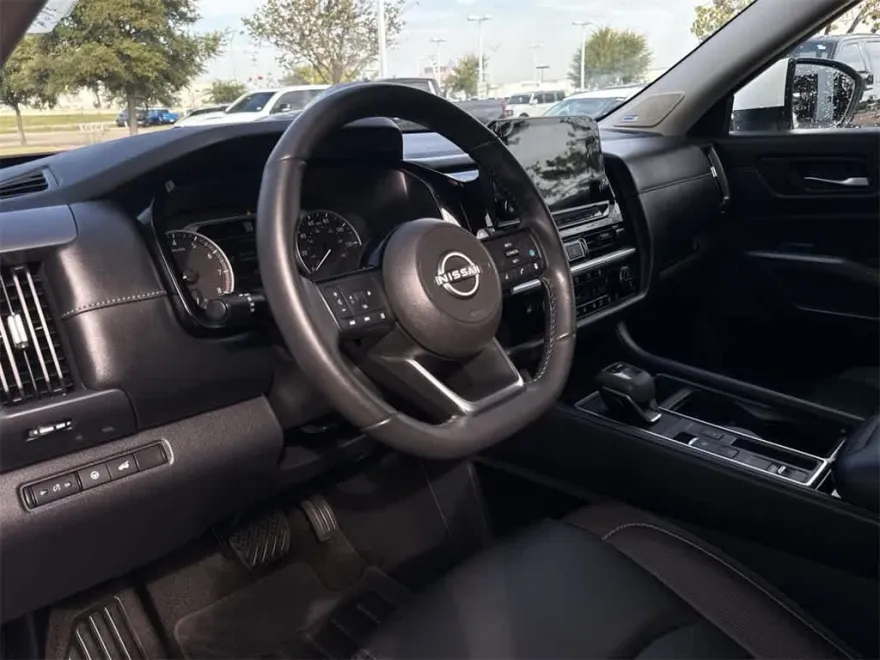 2023 Nissan Pathfinder SL photo 1