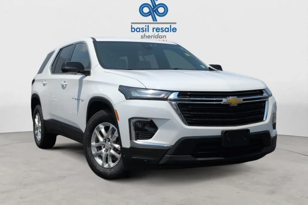 2023 Chevrolet Traverse LS photo 1