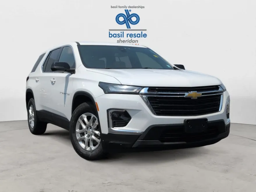 2023 Chevrolet Traverse LS photo 1