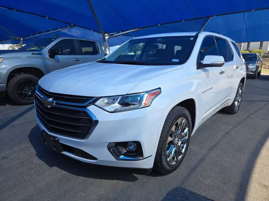 2021 Chevrolet Traverse Premier photo 1