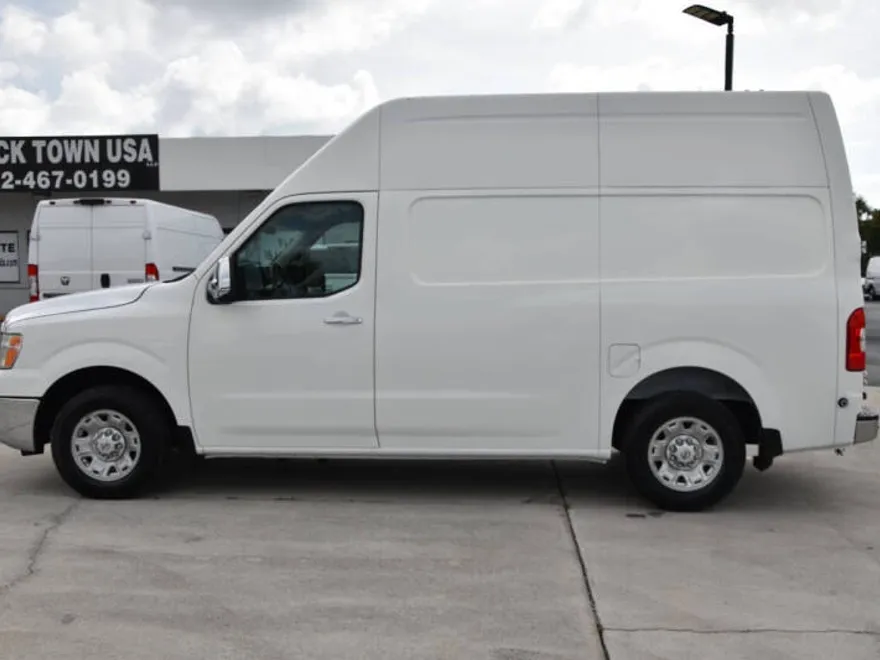 2012 Nissan NV2500 HD S photo 1