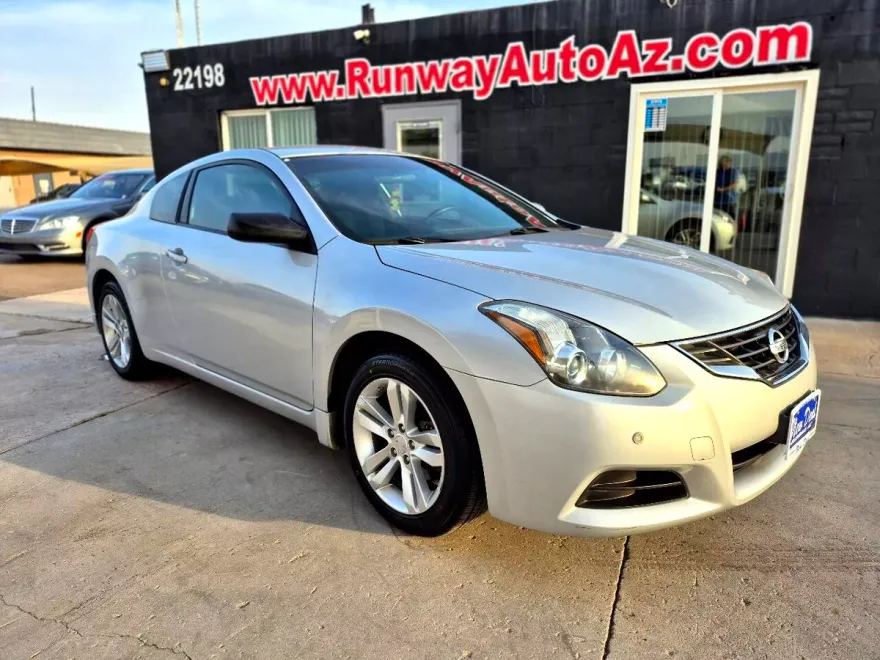 2013 Nissan Altima 2.5 S photo 1