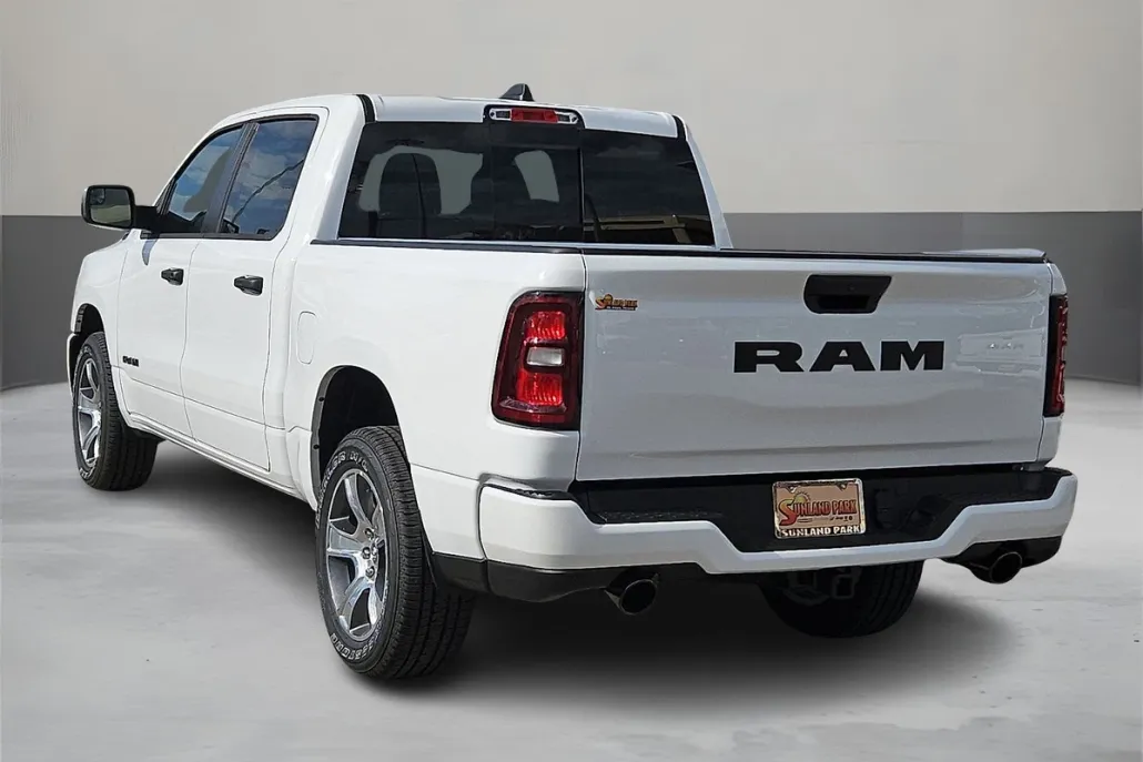 2026 Ram 1500 Express photo 1