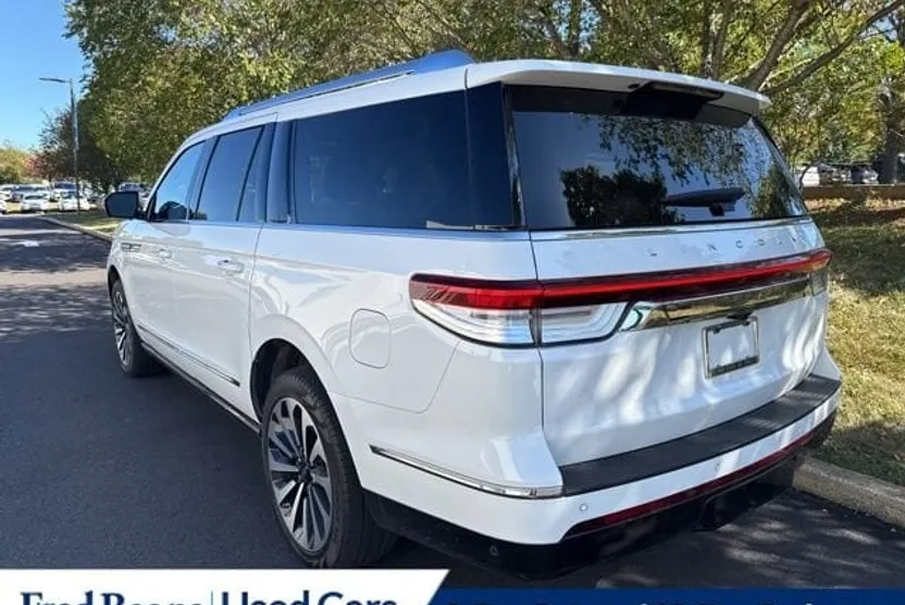 2023 Lincoln Navigator L Reserve photo 1