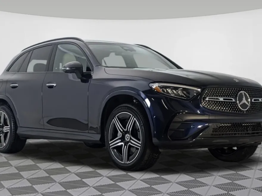 2023 Mercedes Benz GLC 300 4MATIC photo 1