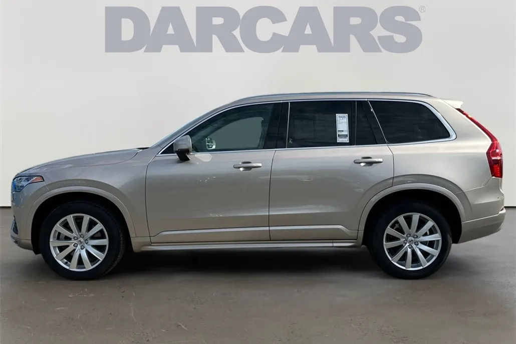 2023 Volvo XC90 Core photo 1