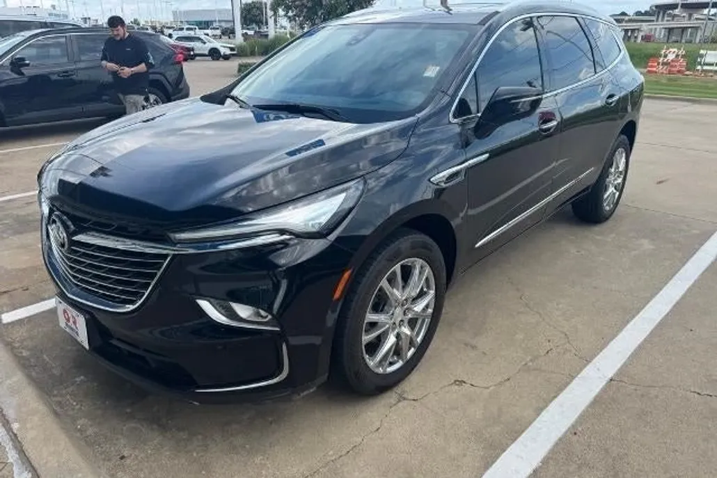 2022 Buick Enclave Premium photo 1