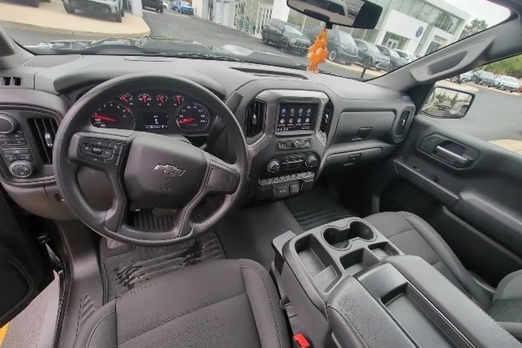 2022 Chevrolet Silverado 1500 Custom Trail Boss photo 1