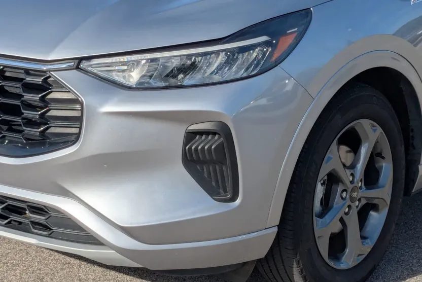 2023 Ford Escape ST-Line photo 1