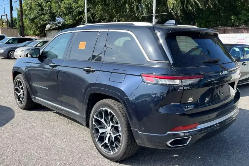 2023 Jeep Cherokee Summit Reserve 4xe photo 1