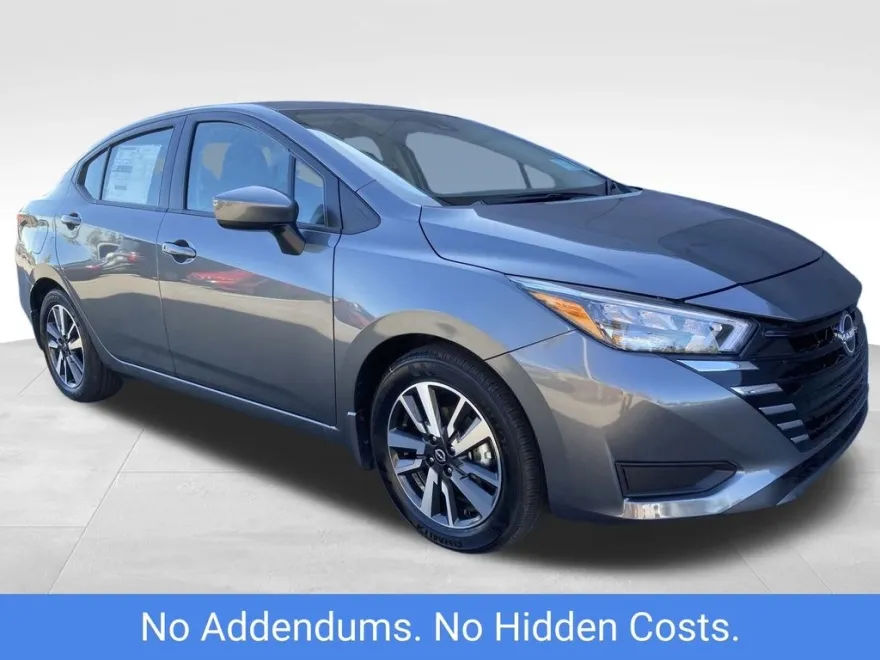 2025 Nissan Versa 1.6 SV photo 1
