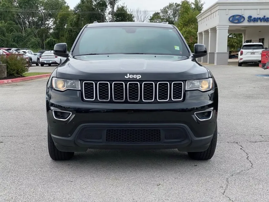 2018 Jeep Grand Cherokee Laredo photo 1
