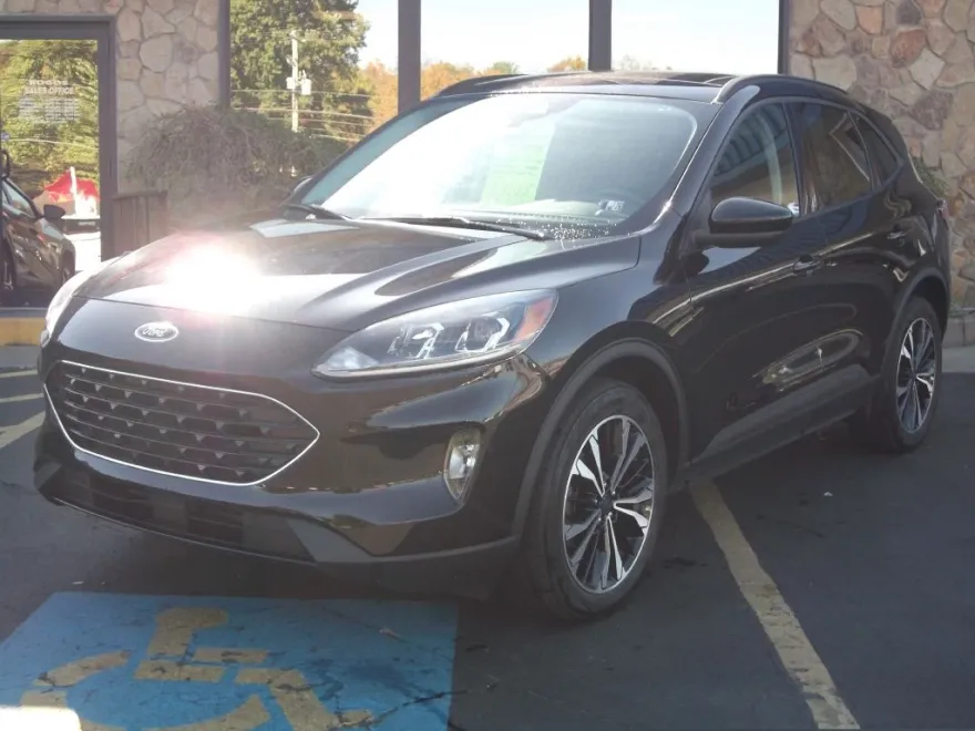 2022 Ford Escape SEL photo 1