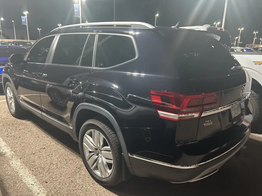 2020 Volkswagen Atlas SEL photo 1