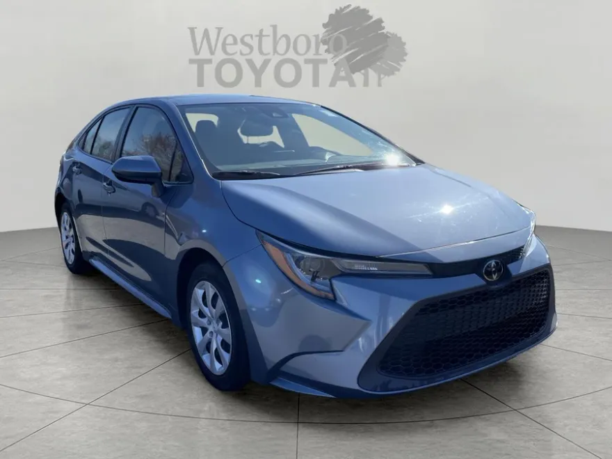2022 Toyota Corolla LE photo 1