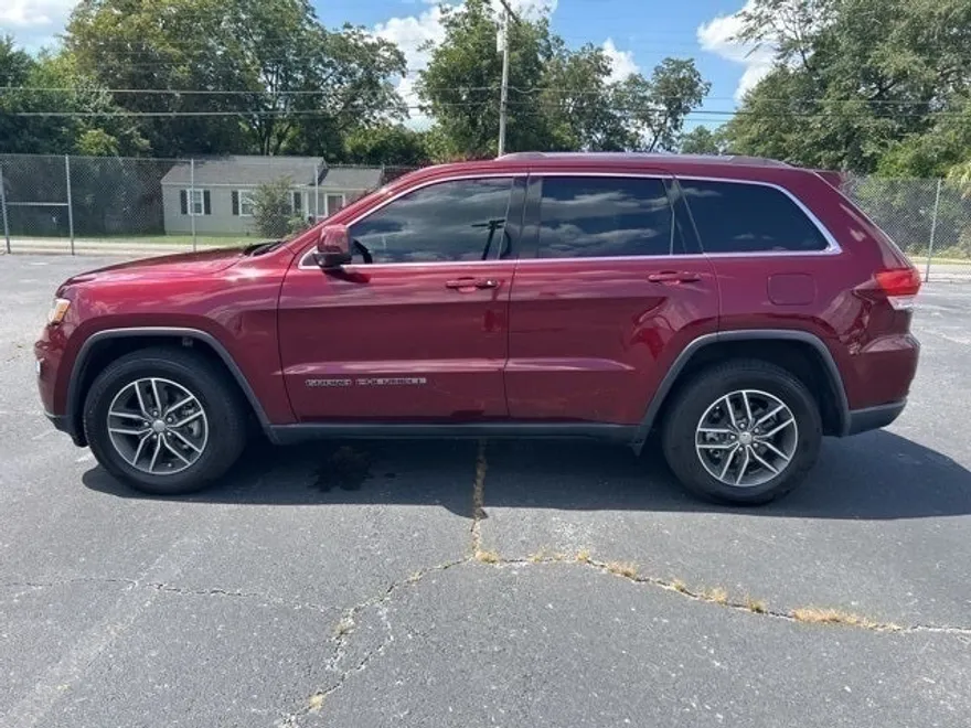 2018 Jeep Grand Cherokee Laredo photo 1