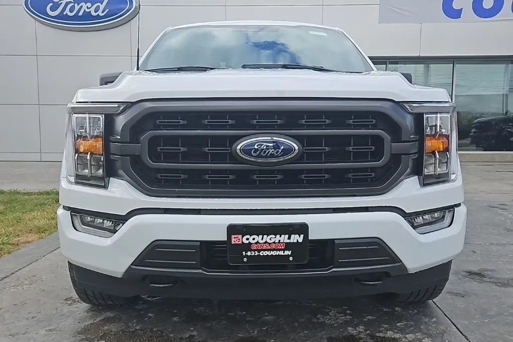 2023 Ford F-150 XLT photo 1