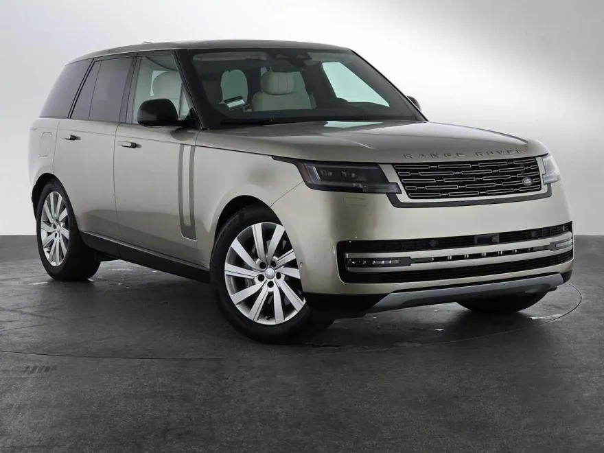 2024 Land Rover Range Rover SE photo 1
