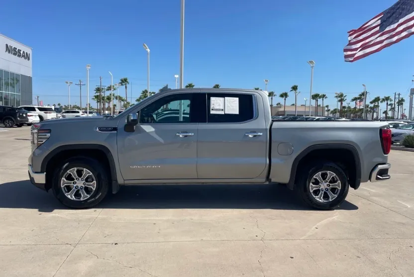 2024 Gmc Sierra 1500 SLT photo 1