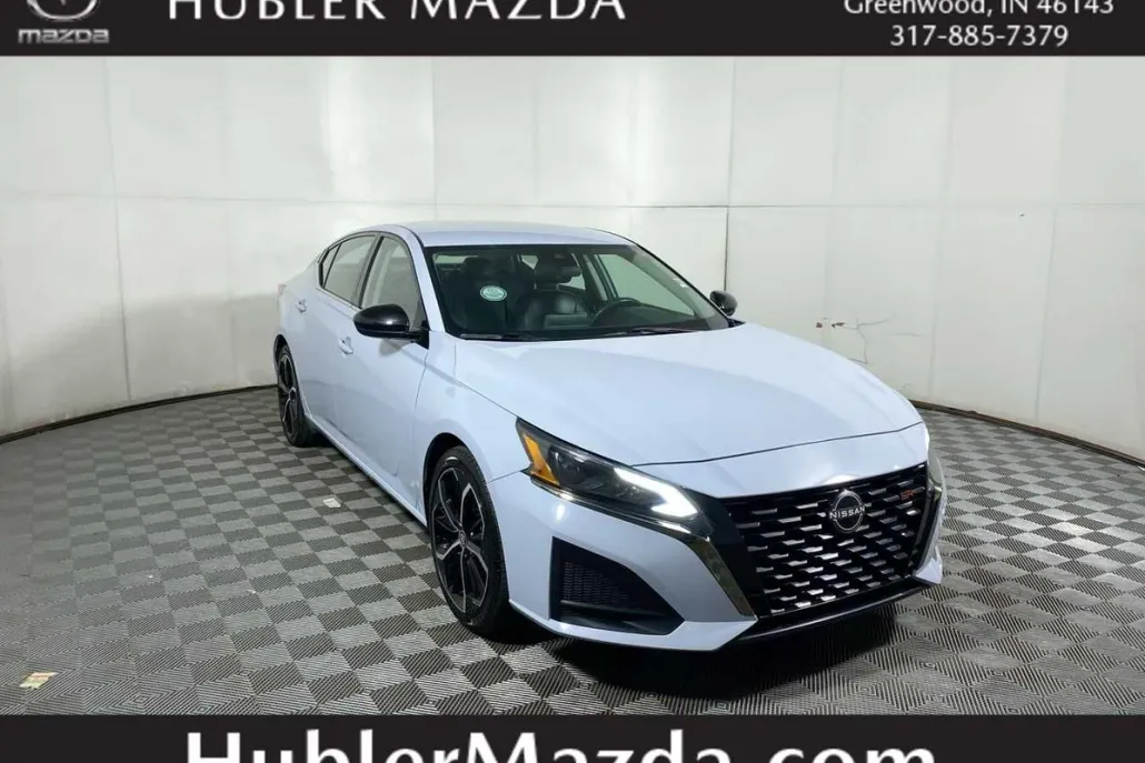 2024 Nissan Altima 2.5 SR photo 1