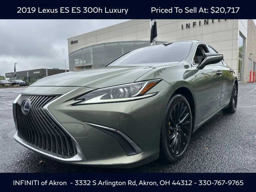 2019 Lexus ES 300h Luxury photo 1