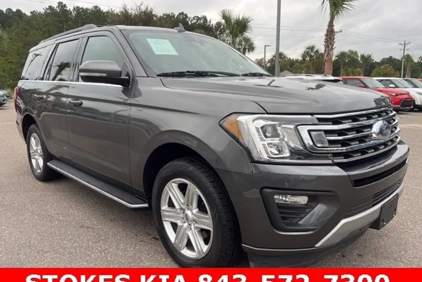 2020 Ford Expedition XLT photo 1