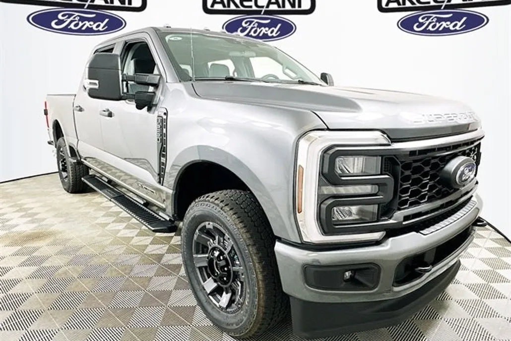 2025 Ford F-250 XL photo 1