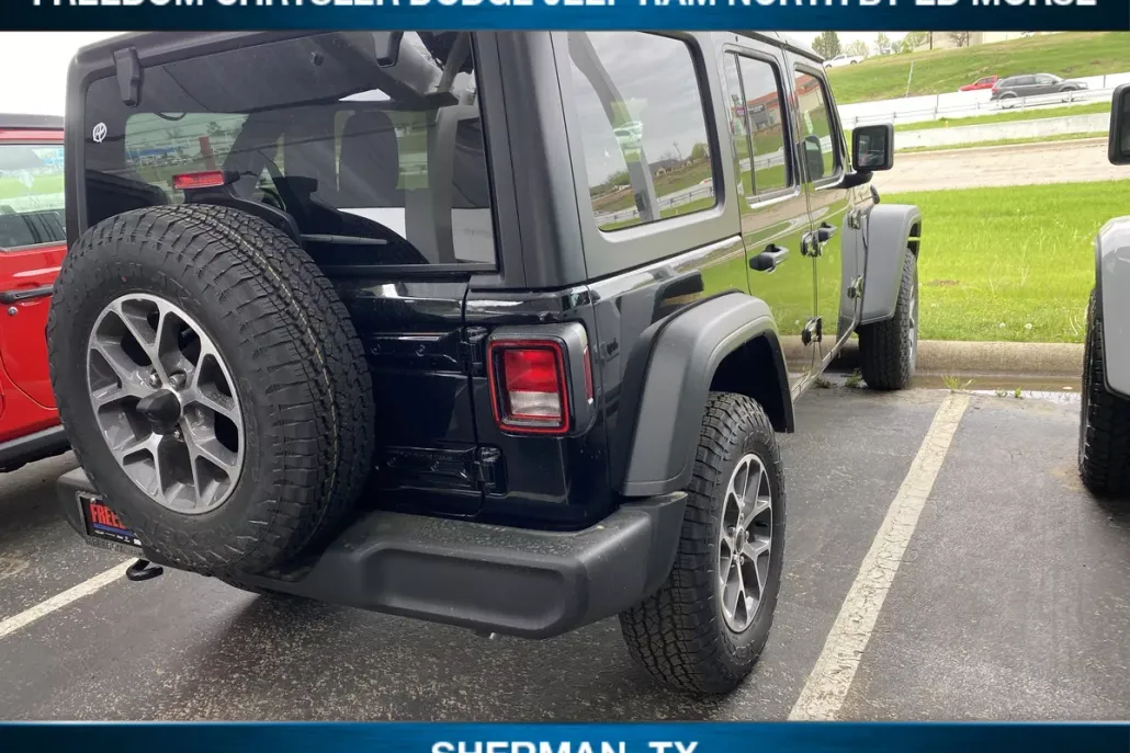 2025 Jeep Wrangler Sport S photo 1