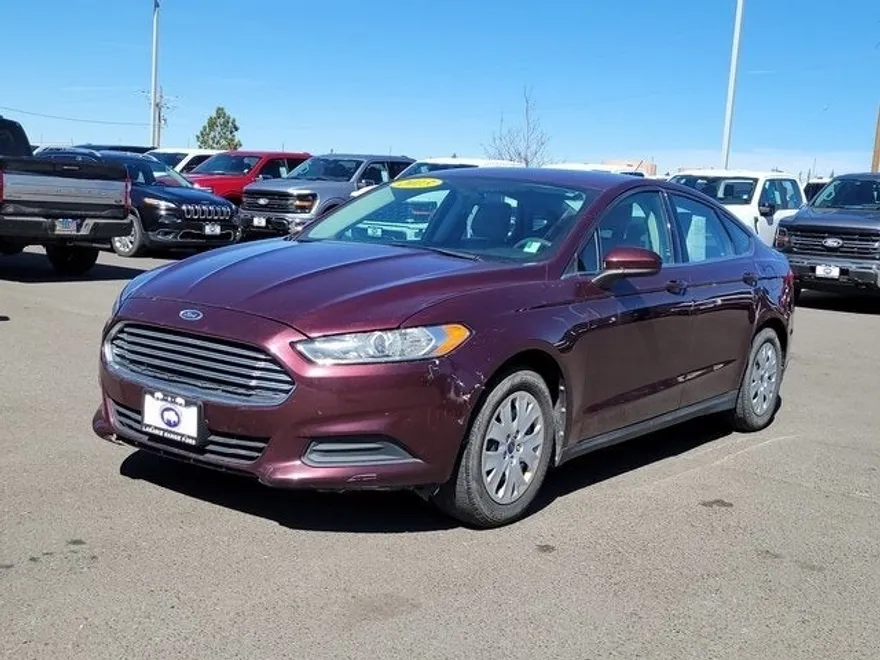 2013 Ford Fusion S photo 1
