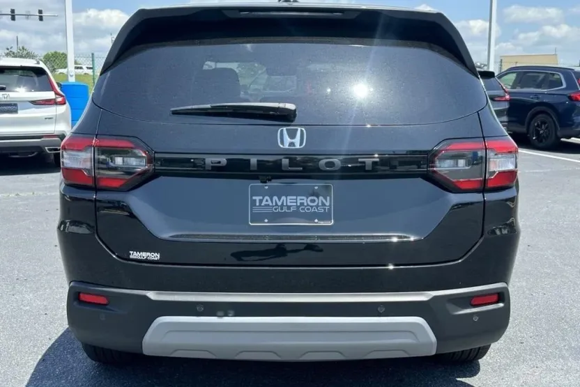 2025 Honda Pilot EX-L photo 1