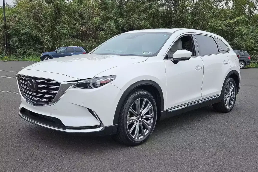 2023 Mazda CX-9 Signature photo 1