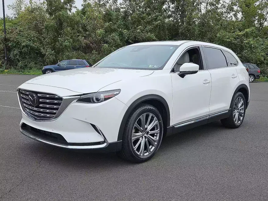 2023 Mazda CX-9 Signature photo 1