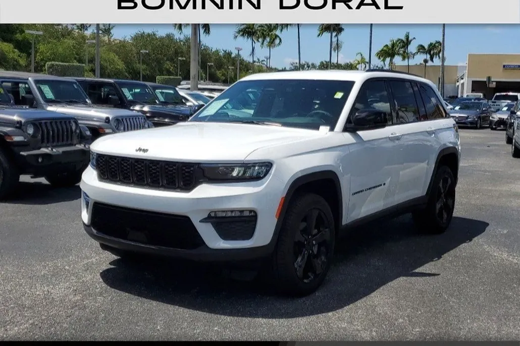 2025 Jeep Grand Cherokee Limited photo 1
