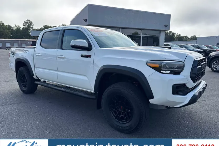 2021 Toyota Tacoma TRD Pro V6 photo 1