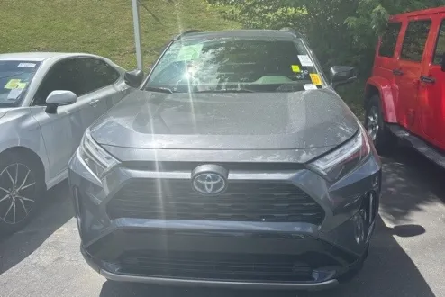 2025 Toyota RAV4 Hybrid XSE photo 2