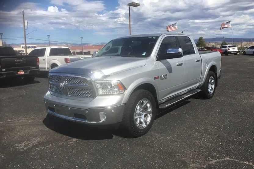 2017 Ram 1500 Laramie photo 1