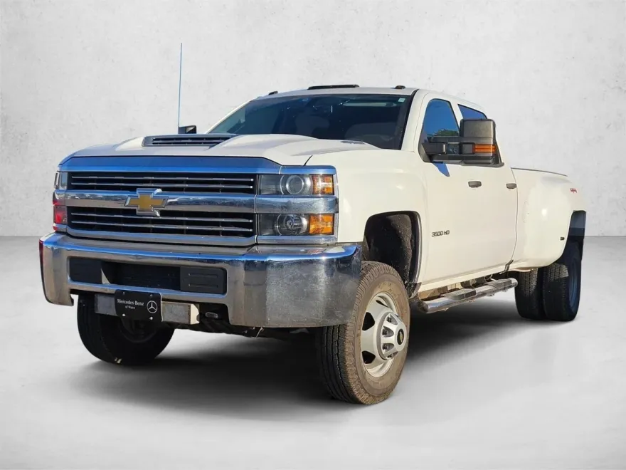 2018 Chevrolet Silverado 3500HD photo 1