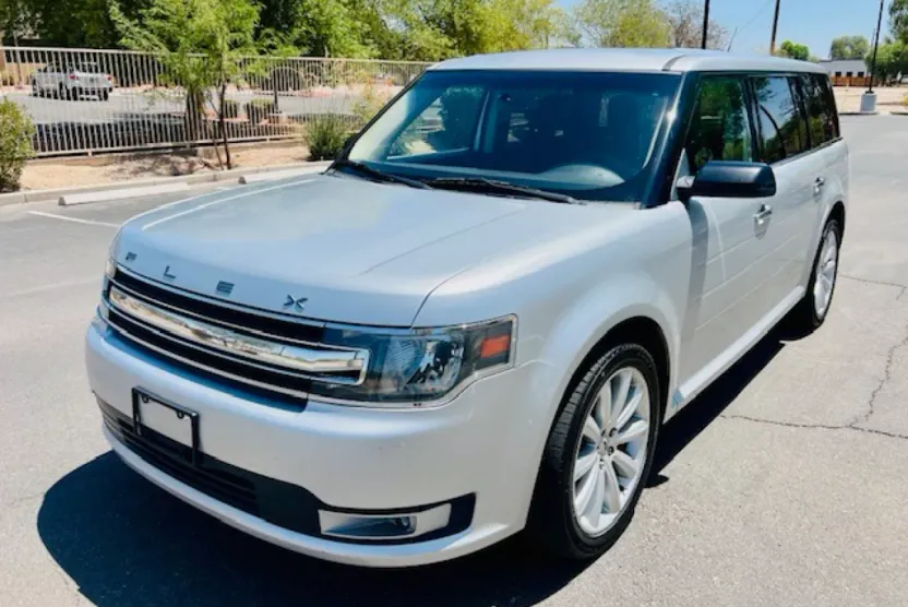 2016 Ford Flex SEL photo 1