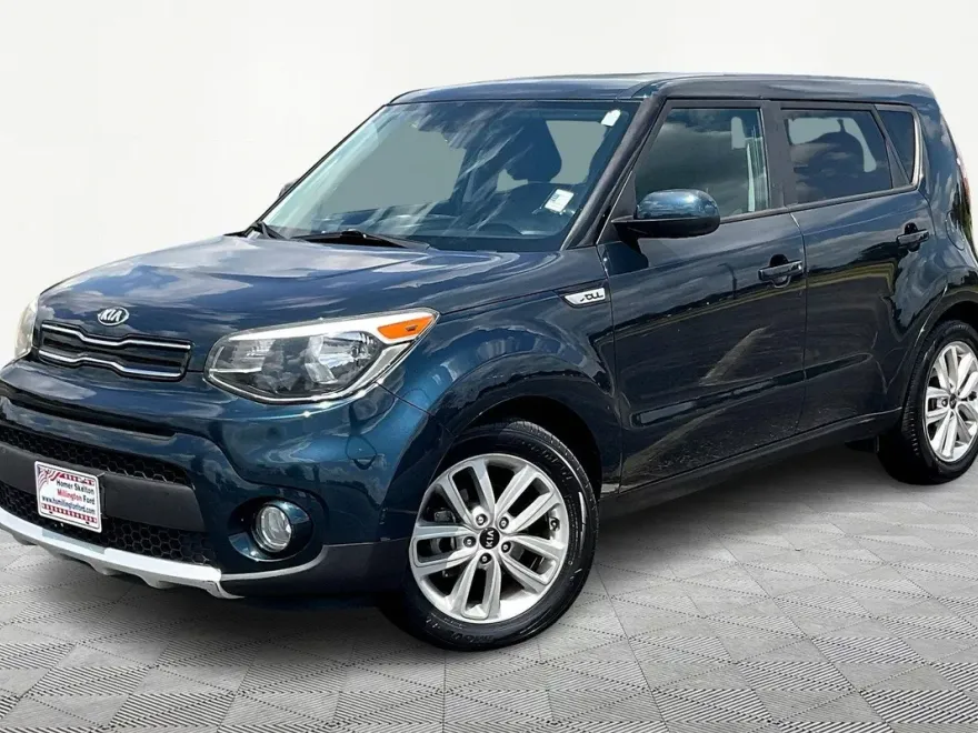 2017 Kia Soul Plus photo 1