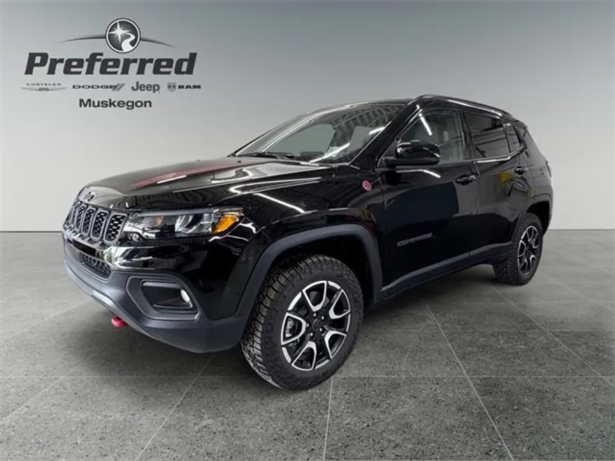2026 Jeep Compass Trailhawk photo 1