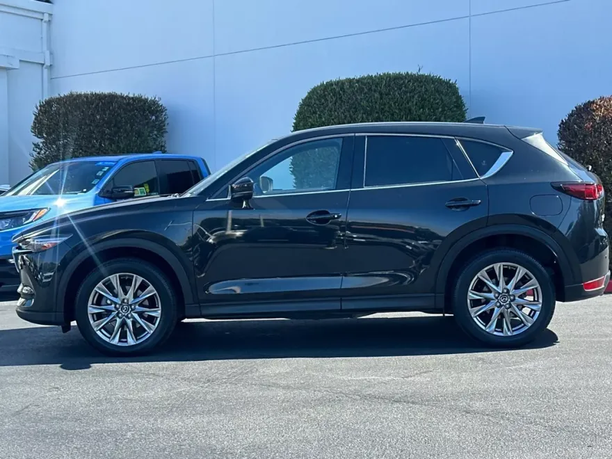 2019 Mazda CX-5 Signature photo 1