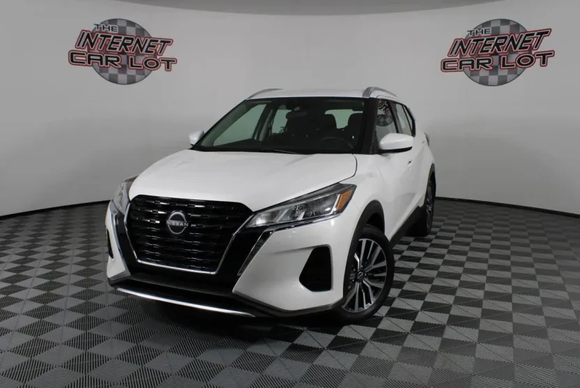 2022 Nissan Kicks SV photo 1