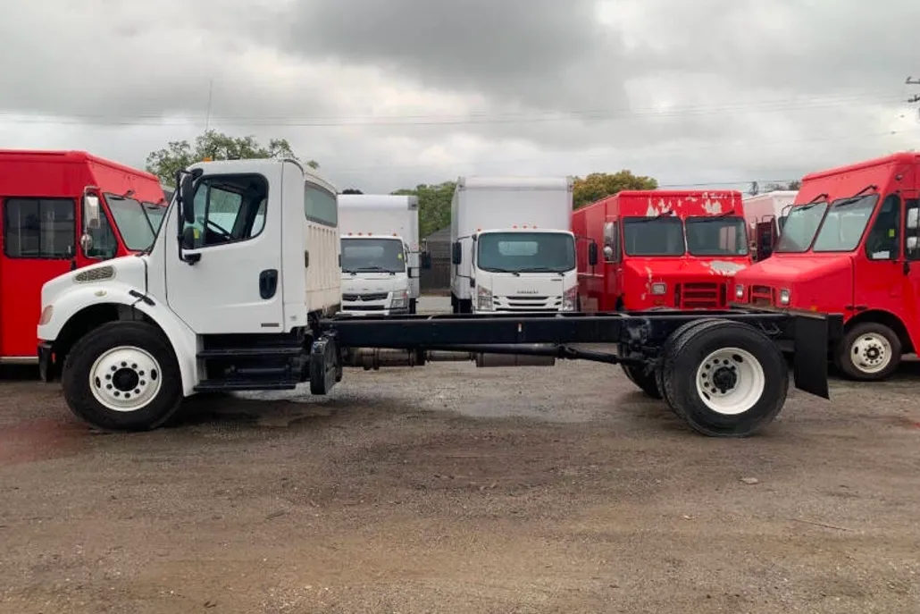 2012 Freightliner M2 photo 1